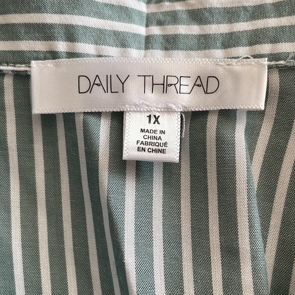 NWT Daily Thread Button Down Stripe Shirt. 1X - Picture 4 of 7